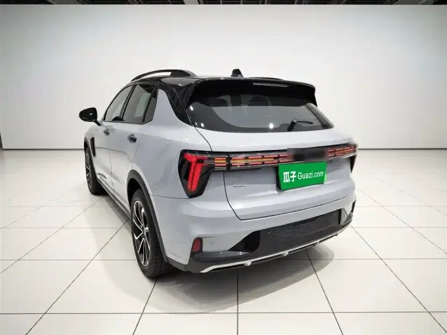 Lynk & Co 01 — Фото автомобиля 21