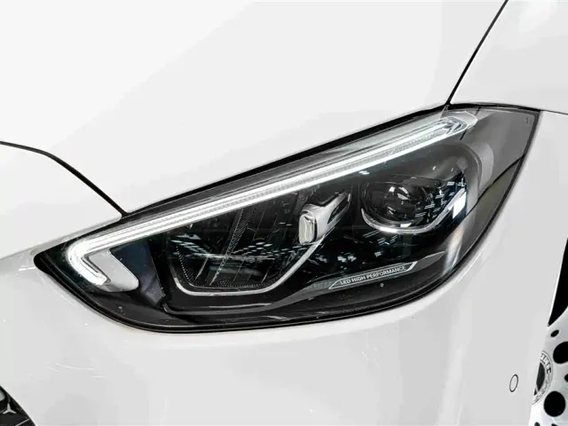 Mercedes-Benz C-Class — Фото автомобиля 4