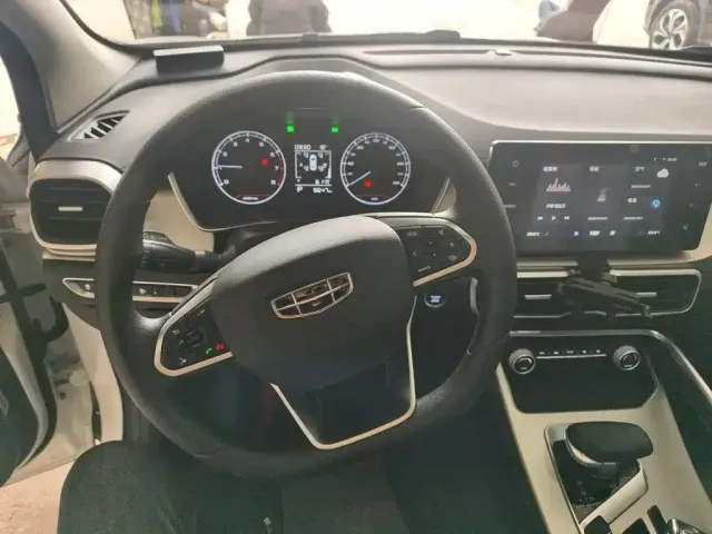 Geely Binyue 2024 1.5T DCT Soaring Dragon Edition — Фото автомобиля 6