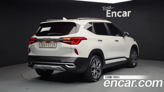 Kia Seltos Seltos Бензин 1.6 турбо 2WD — Фото автомобиля 2