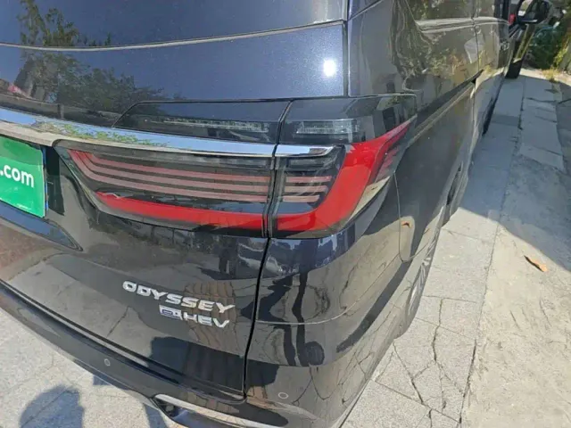 Honda Odyssey — Фото автомобиля 7