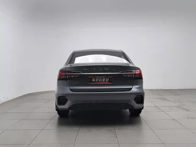 Roewe i5 — Фото автомобиля 4