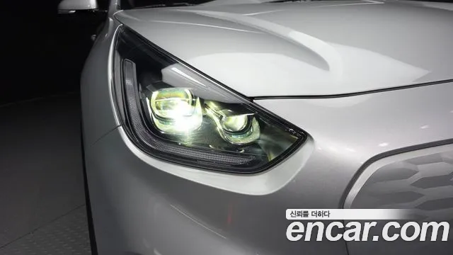Kia Niro — Фото автомобиля 7