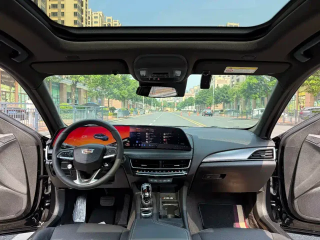 Cadillac CT5 — Фото автомобиля 30
