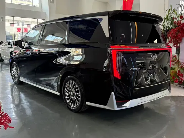 GAC Trumpchi M8 — Фото автомобиля 8