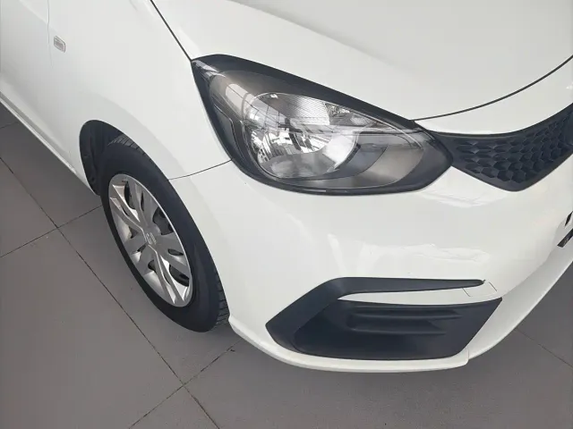 Honda Fit — Фото автомобиля 5