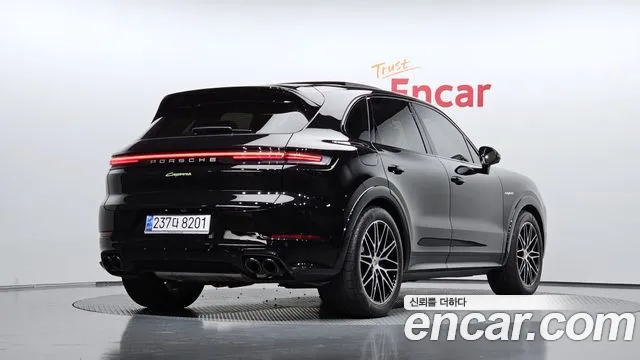 Porsche Cayenne PO536 — Фото автомобиля 2