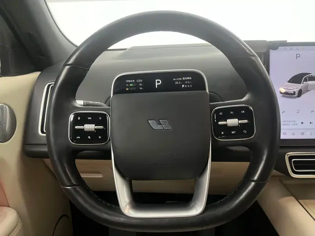 Li Auto L7 — Фото автомобиля 5