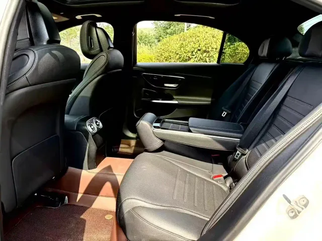 Mercedes-Benz C-Class — Фото автомобиля 8