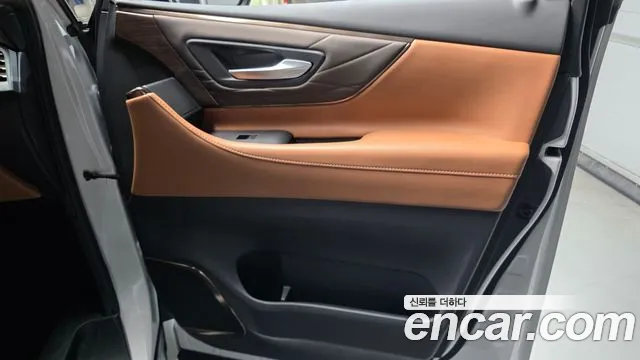 Toyota Alphard — Фото автомобиля 15