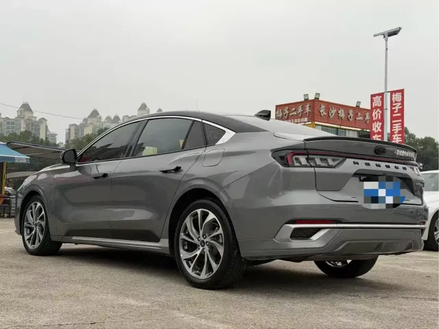 Ford Mondeo — Фото автомобиля 7