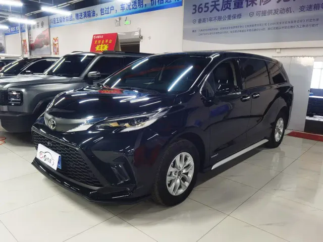Фотография автомобиля — Toyota Granvia