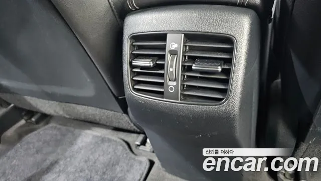 Kia Niro — Фото автомобиля 28