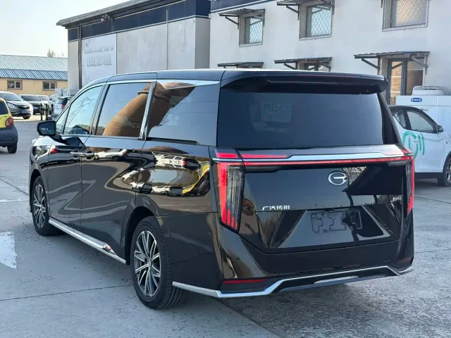 GAC Trumpchi M8 — Фото автомобиля 6