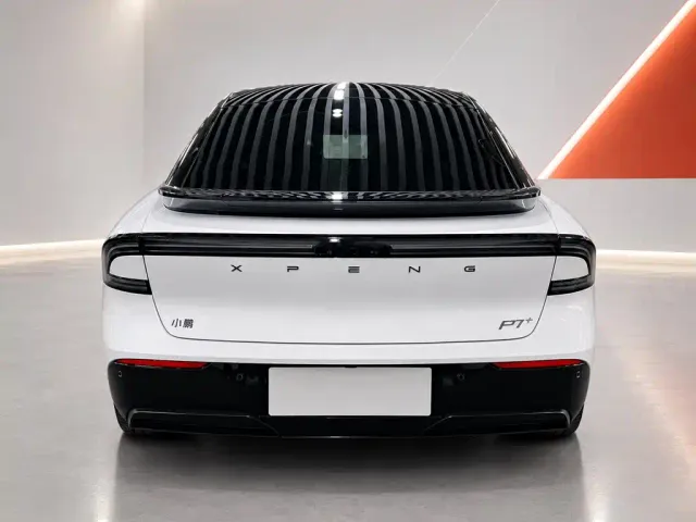 Xpeng P7+ — Фото автомобиля 5