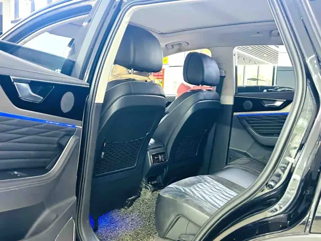 Hongqi HS5 — Фото автомобиля 4
