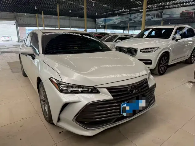 Toyota Avalon — Фото автомобиля 2