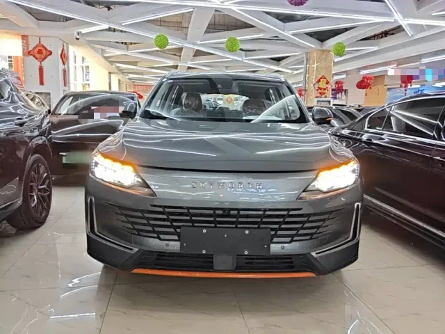 Skyworth Auto HT-i — Фото автомобиля 2