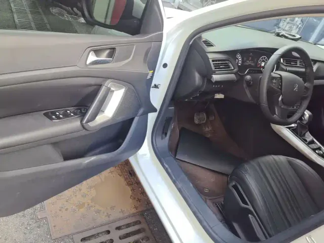 Peugeot 408 — Фото автомобиля 15