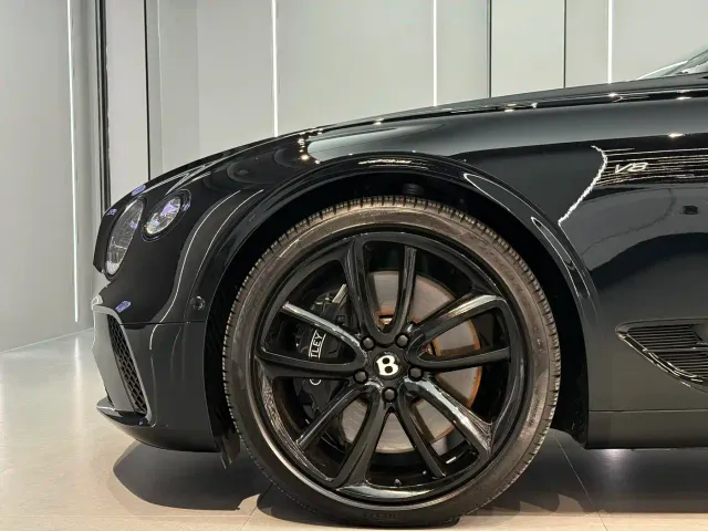 Bentley Continental — Фото автомобиля 6