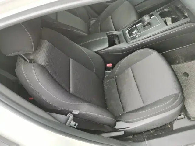 Mazda CX-30 EV — Фото автомобиля 24