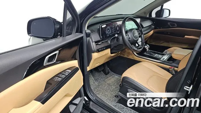Kia Carnival Generation 4 — Фото автомобиля 10