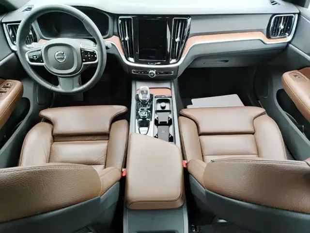 Volvo S60 — Фото автомобиля 13