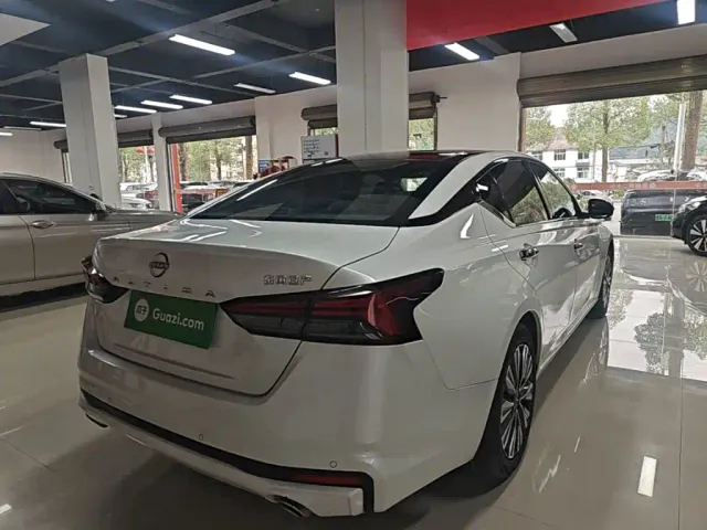 Nissan Teana — Фото автомобиля 6