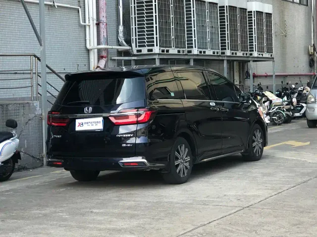 Honda Odyssey — Фото автомобиля 8