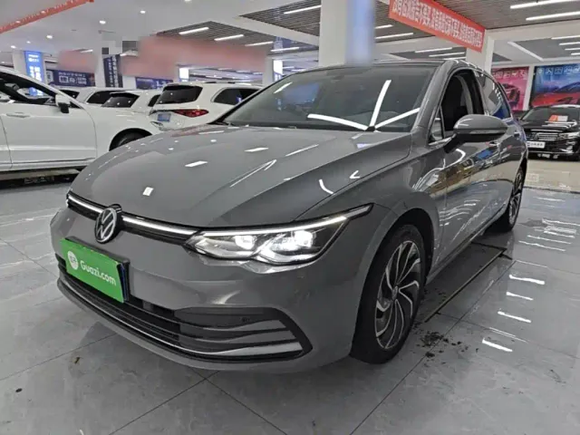 Фотография автомобиля — Volkswagen Golf