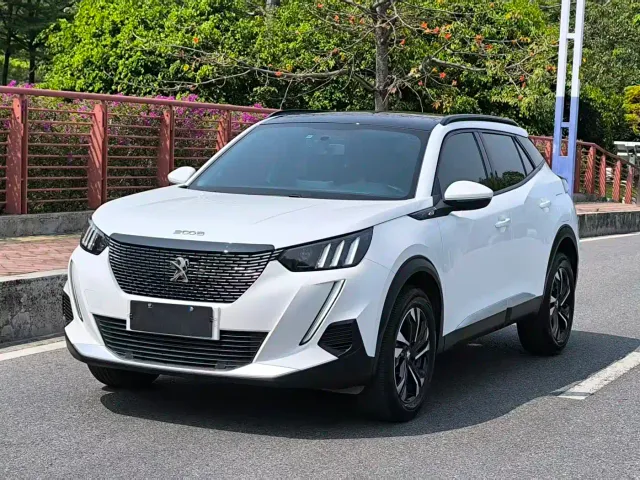 Peugeot 2008 — Фото автомобиля 2