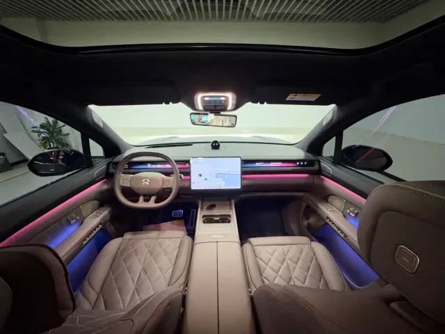 Nio ES8 — Фото автомобиля 9