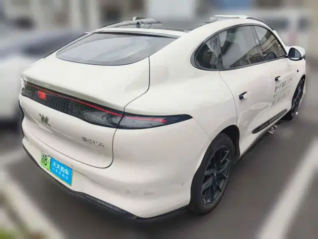 IM Motors LS6 — Фото автомобиля 5