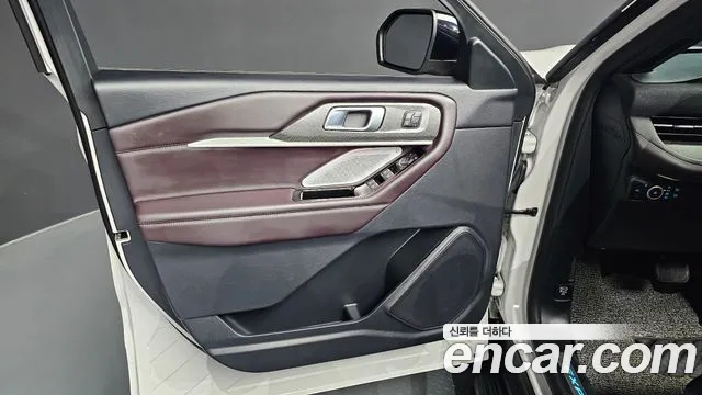 Ford Explorer — Фото автомобиля 13