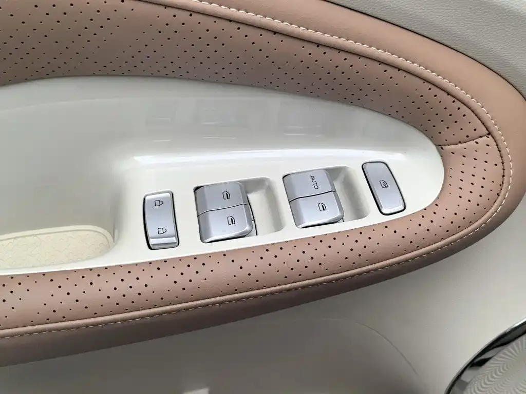 Wuling Motors Wuling Bingo 2025 Model 333km Smart Connect — Фото автомобиля 9