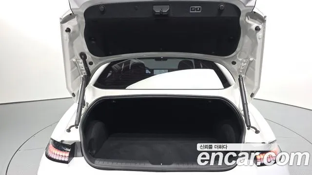 Hyundai Ioniq6 — Фото автомобиля 19