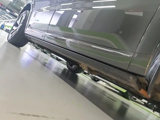 Li Auto L8 — Фото автомобиля 20