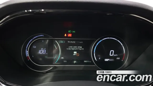 Kia Niro — Фото автомобиля 11