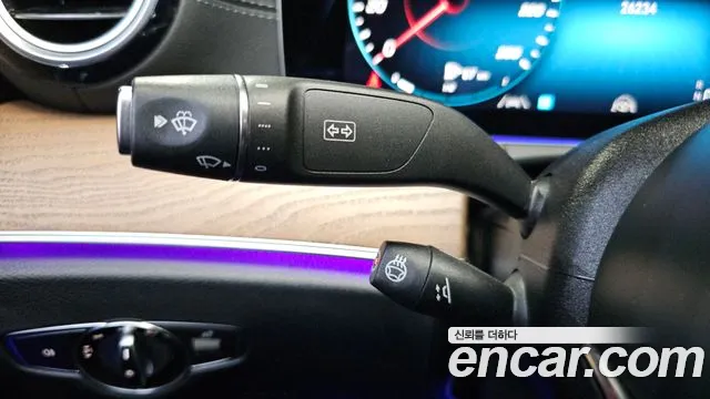 Mercedes-Benz E-Class — Фото автомобиля 26