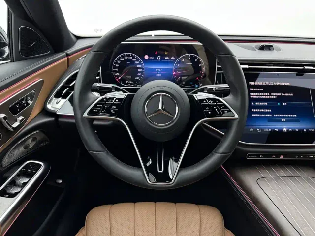 Mercedes-Benz E-Class — Фото автомобиля 10