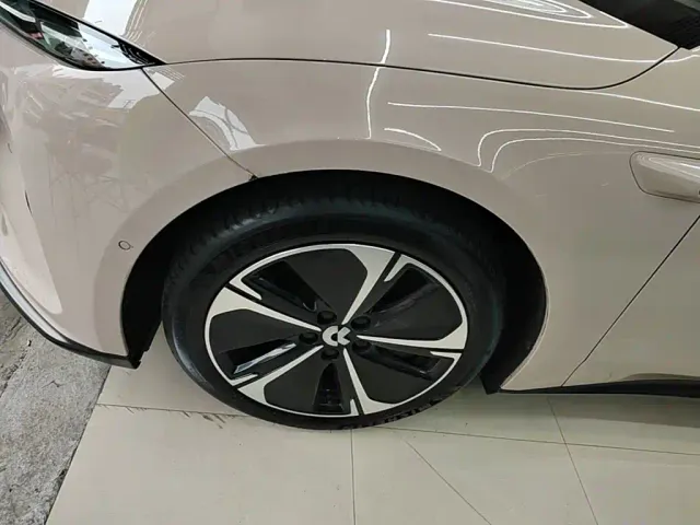 Nio ET5 Touring — Фото автомобиля 22
