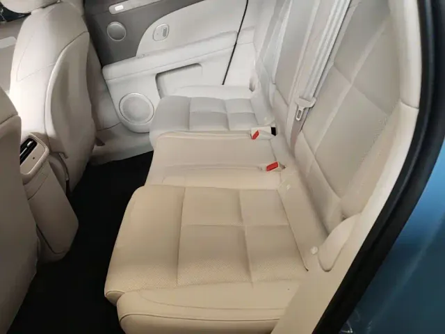 IM Motors LS6 — Фото автомобиля 16