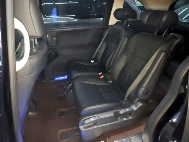 Honda Odyssey — Фото автомобиля 16