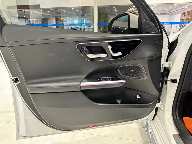 Mercedes-Benz C-Class — Фото автомобиля 9