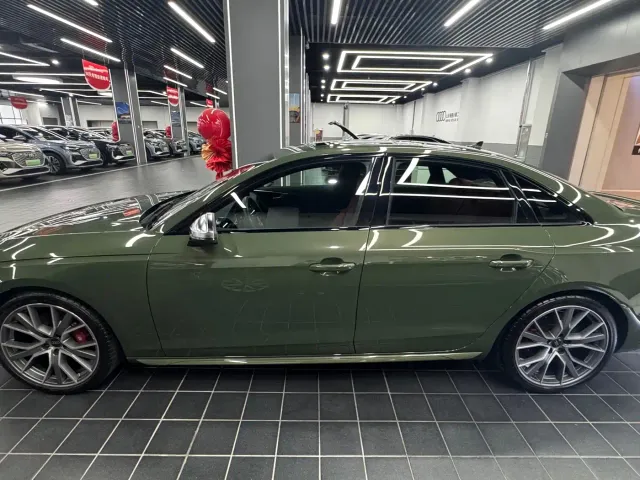 Audi S4 — Фото автомобиля 3