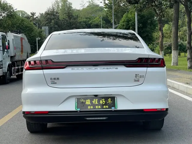 BYD Han — Фото автомобиля 6