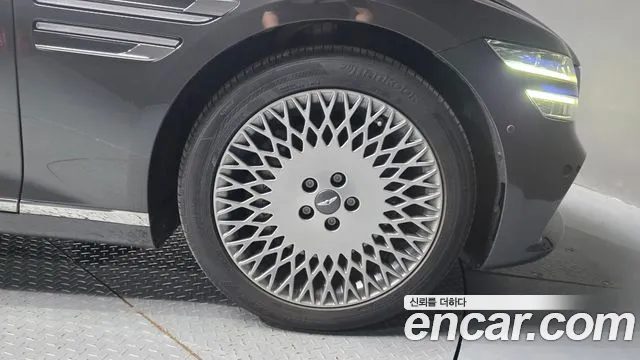 Genesis G80 Бензин 3.5 турбо AWD — Фото автомобиля 16