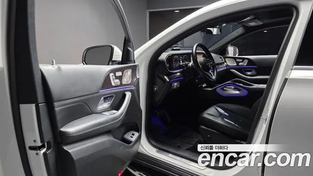 Mercedes-Benz GLE-Class — Фото автомобиля 10