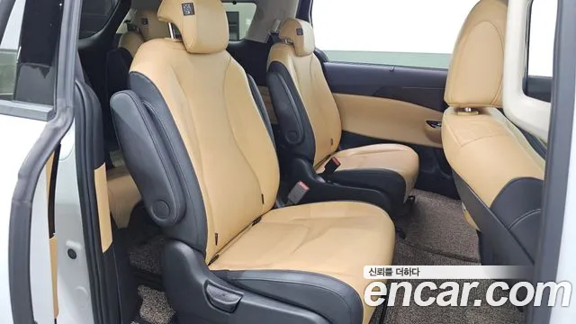 Kia Carnival 4th Gen — Фото автомобиля 17