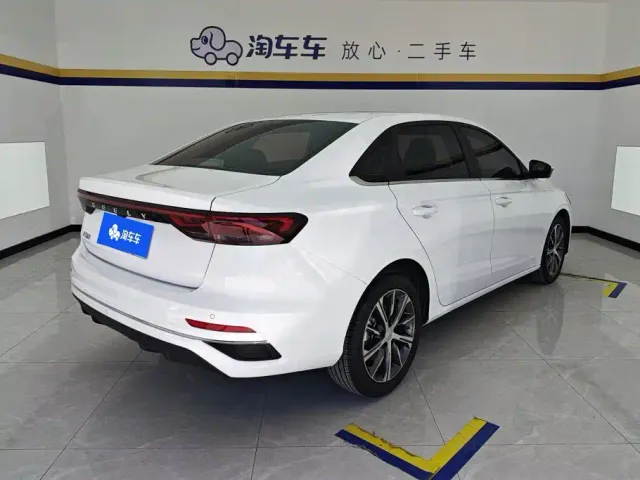 Geely Emgrand — Фото автомобиля 3